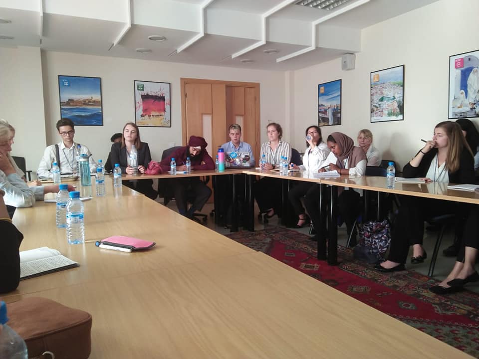 Le bureau de l'UNESCO à Rabat à invité Mohamed Boutakiout (professeur ,président du Conseil Scientifique du Géoparc M'Goun) pour une conférence sur les caractéristiques naturelles, culturelles et patrimoniales  du Géoparc M'Goun devant une délégation amér
