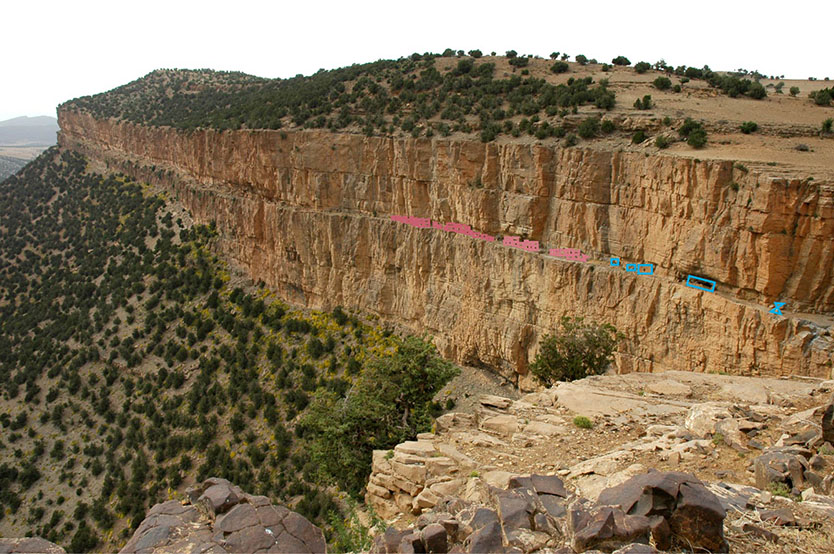 Les greniers de falaise d'Aoujgal